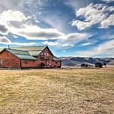 Stunning Mountain-view Ranch on 132 Acres!