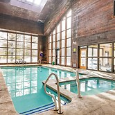 Brian Head Condo w/ Pool Access - Steps to Resort!
