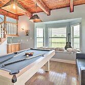 Gingerland Ranch in Del Valle: Game Room & Porch