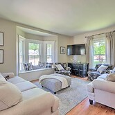 Bright Lake Winnipesaukee Home - Walk to Town