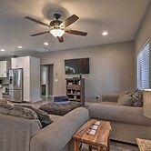 Modern Cabin in the Woods - 10 Miles to Flagstaff!