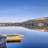 Luxurious Liberty Lake Hideaway w/ Hot Tub!