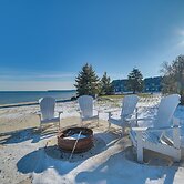 St. Ignace Cottage w/ Deck & Beach on Lake Huron!