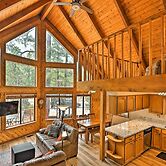 1 Mi to Lake: Secluded Cabin w/ Deck in Munds Park