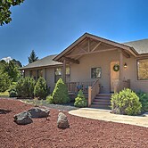 Sunny Show Low Home: Deck, BBQ & Golf Course Views