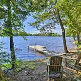 Waterfront Lake Arrowhead Home w/ Kayaks & Grill!