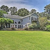 Cozy Lakefront Benton Home ~ 20 Mi to Shreveport!