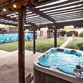 Pet-friendly Clovis Home: Yard, Pergola & Hot Tub