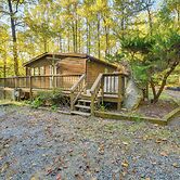 Stanardsville Cabin Rental ~ 24 Mi to Shenandoah!