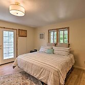 Wine Country Escape w/ Hot Tub in River Pines!