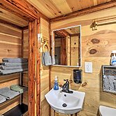 'the Gosling' Studio Cabin w/ River Access!