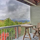Modern Mountain-view Smokies Retreat w/ Balcony