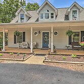 10-acre Mountain Home Getaway w/ Fire Pit