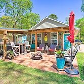 Pet-friendly Lakefront Getaway w/ Hot Tub!