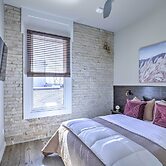 Sleek, Newly Updated Downtown San Marcos Apt!