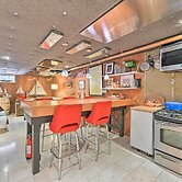 Edmonds Apartment With Private Wine Cellar!