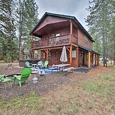 Rustic Mccall Cabin w/ Private Hot Tub & Deck!