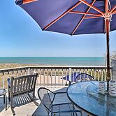 Lakefront Family Retreat w/ Grill: Steps to Beach!