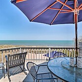 Lakefront Family Retreat w/ Grill: Steps to Beach!
