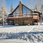 Group Ski Getaway Near the Base of Chairlift 8!