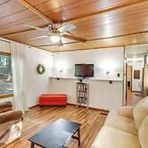 Edgemont Home w/ Deck ~ 9 Mi to Greers Ferry Lake!