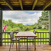 Banner Elk Mountain-view Condo: 3 Mi to Skiing!