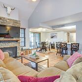 Walk to Park: Scottsdale Condo w/ Community Pool!