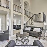 8 mi to Westgate: Family-friendly Glendale Home!