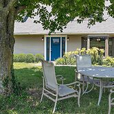 Tranquil Family Home w/ Yard, 14 Mi to Springfield