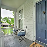 Romantic Apt Near Wineries, Golf & Lake Erie!