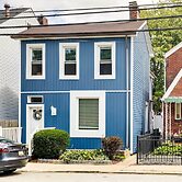 Walk to Walnut St: Pet-friendly Pittsburgh Home!