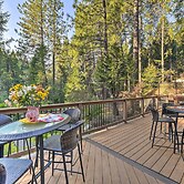 Near Vineyards: Cabin w/ Hot Tub in Pollock Pines!