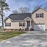 Spacious Home < 1 Mi to Kiptopeke State Park!