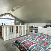 Oceanfront Escape w/ Pacific Views: Surf & Explore
