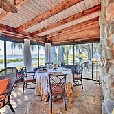 'the Bougainvilla' w/ Boat Slip on Lake Istokpoga!