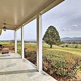 Quaint Elkton Home Near Shenandoah National Park!