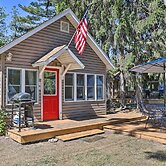 Suttons Bay 'bayview Cottage' w/ Deck & Gas Grill!