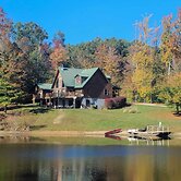 Underwood Home w/ 40 Acres: Fire Pit, Private Lake