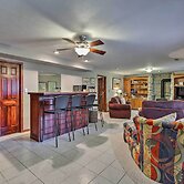 Charming Hideaway w/ Patio: 3 Mi to Kansas State!