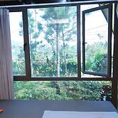 Suha retreat Soc Son