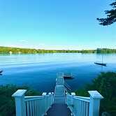 Annabessacook Retreat Limit 8 3 Bedroom Home by RedAwning