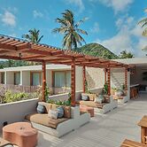 Boni Beach Hotel & Restaurant