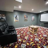 Amazing Lake House With Beach Access 4 Bedroom Home by RedAwning