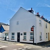 Boat House Located in the Sailing Mecca of Cowes
