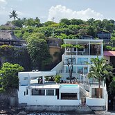 Laola Surf Camp