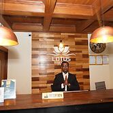 Lotus Shine N Amenities