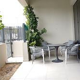 Stylish 1 BR for rent G005