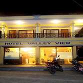 MeroStay 101 Hotel Valley View Inn