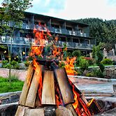 Solo Grand Boshuri Hotel