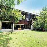 OYO HOME 90800 Rumah Pangi Homestay